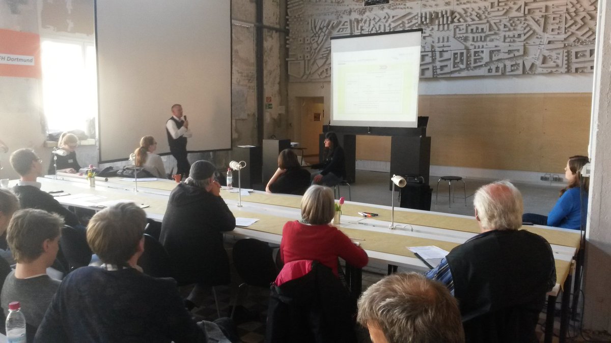 shareurbanlove's tweet image. Herr Große-Kreuhl stellt das #Phoenix-Projekt vor #seismicproject