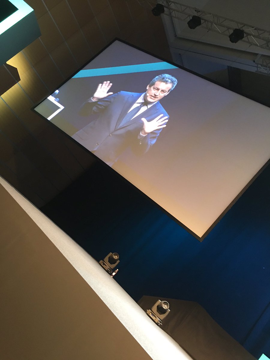 MarcoLorux's tweet photo. #barisoni #HPEIPC16 da 2009 abbiamo smesso di comprare ogni tre anni la macchina... E scoperto che non cambia nulla https://t.co/FiDW6UQBhI