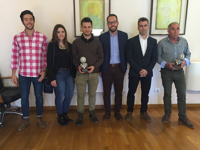 ajuntamentelx's tweet photo. Entrega del premio Emprendedores del mes de febrero y marzo @Elcheemprende_    https://t.co/C9Nw61C9xl https://t.co/bq2LWewqND