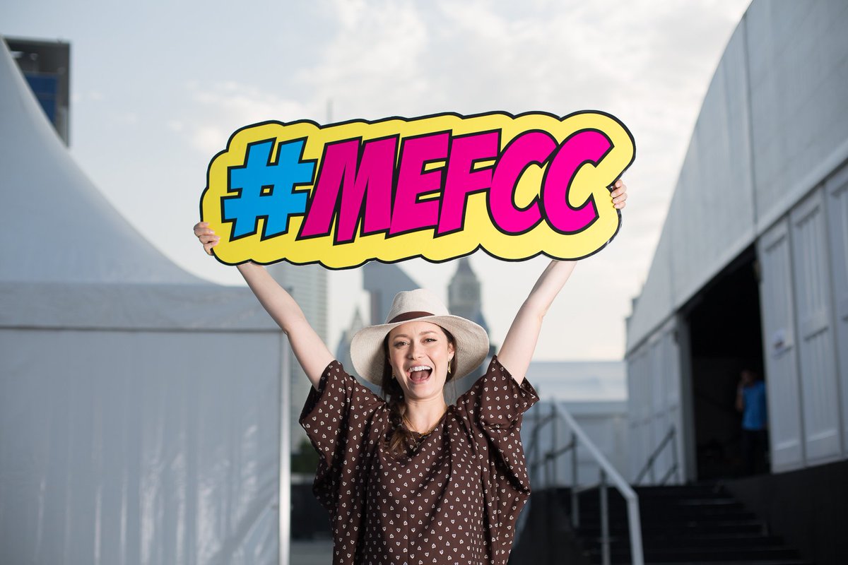 summerglaucom's tweet photo. Cool pictures of #MEFCC guests brandishing giant signs. https://t.co/55jiAxAYJV #SummerGlau #mefcc2016 @MEFCC https://t.co/XUPfQrj6dh