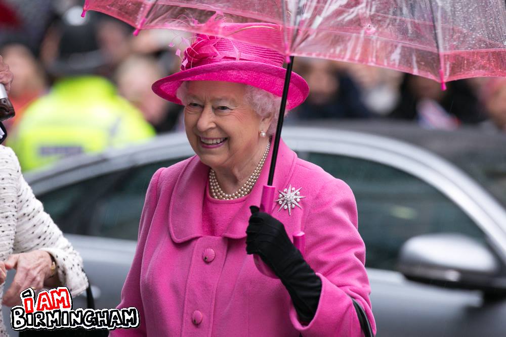 IAmBirmingham's tweet photo. The Queen celebrates 90th birthday. Recent visit to #Birmingham - https://t.co/TsgSQUfuNZ #HappyBirthdayYourMajesty https://t.co/uVICdfMXJs
