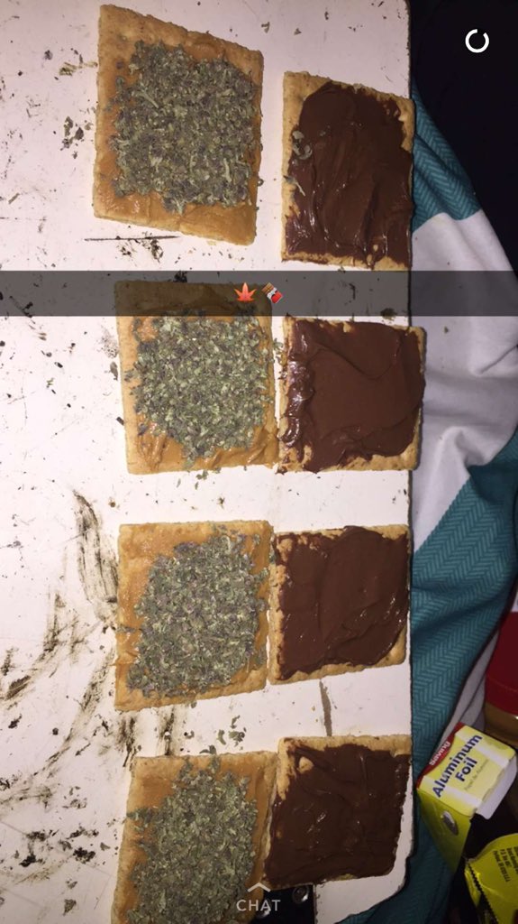 graciecaradori's tweet photo. When the middle school gets ahold of weed on 420 #learningmoreeachday #youhighoffthatornah https://t.co/2kKQ6QjytN