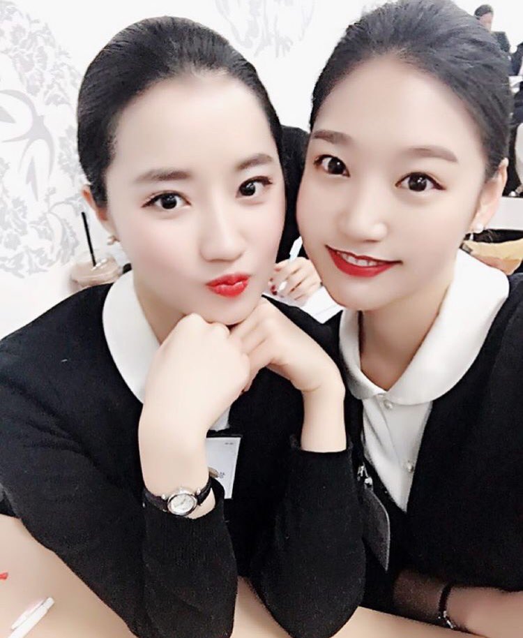 ログアウト على تويتر 韓国のキャビンアテンダント No 2 綺麗でかわいい 韓国キャビンアテンダント Ca