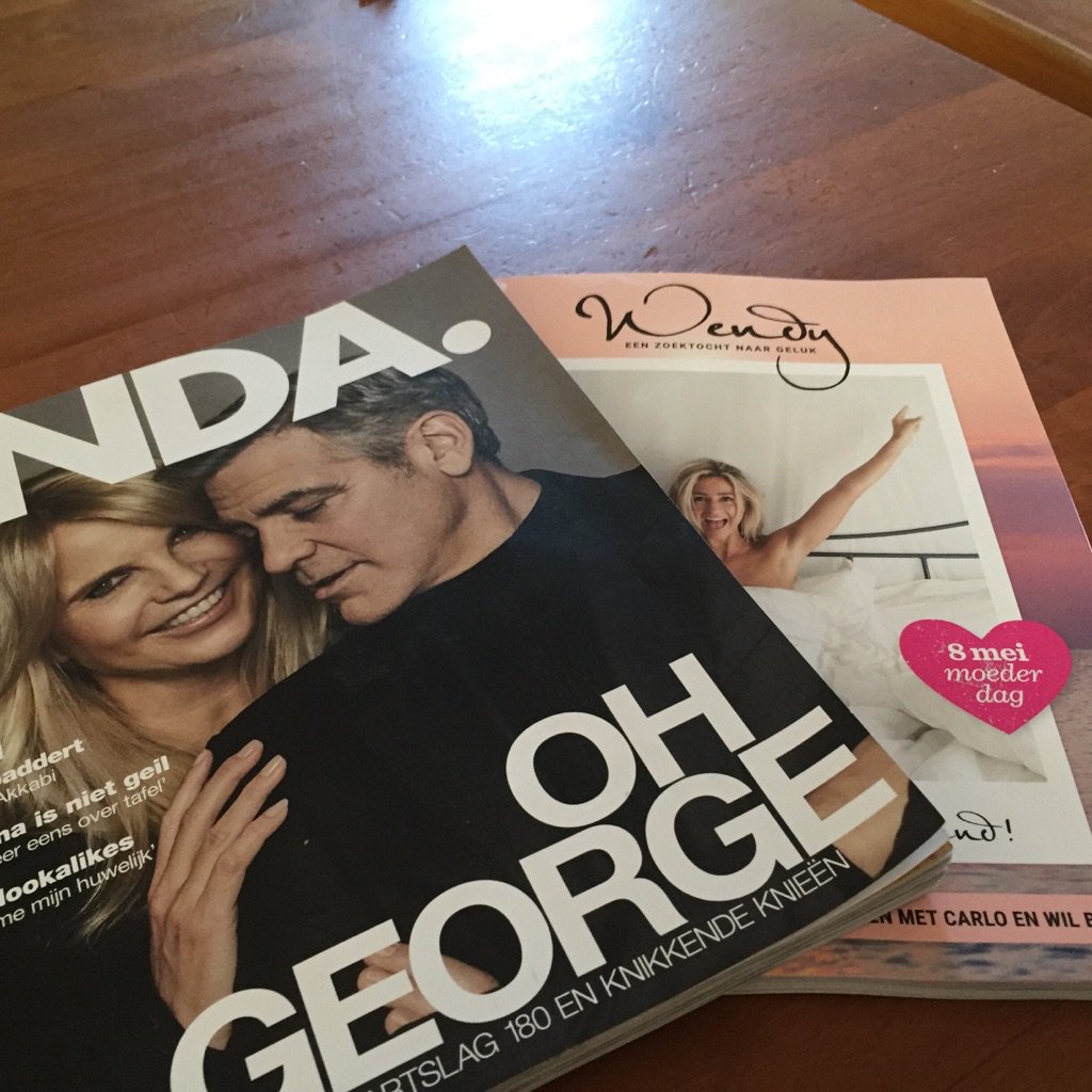 Robertina1610's tweet photo. Linda., Wendy:12 mei leg ik daar trots #Liever naast, 't magazine van @florencezorg. @mooimag, drukken kan beginnen! https://t.co/jFxLDRWi77