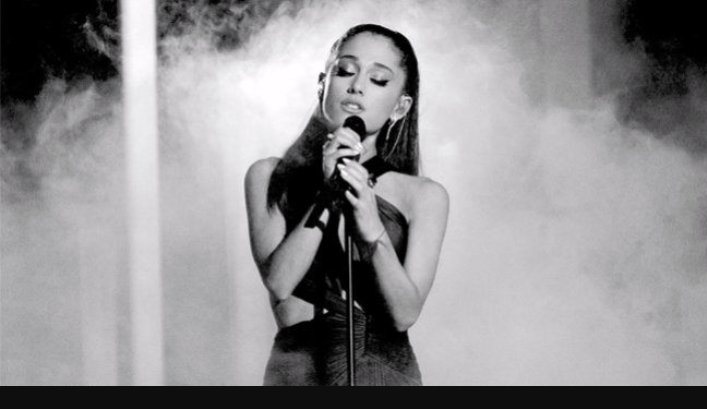 fraeren's tweet photo. @ArianaGrande the perfection in person
#LetMeLoveYou #DangerousWoman #ArianaGrande https://t.co/BsGey0Bc1I