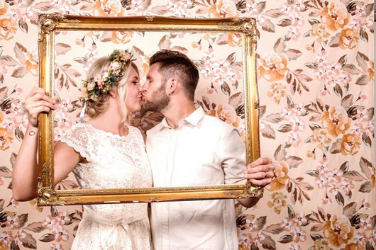 thewedcommunity's tweet image. How to Keep Your Guests Entertained Throughout Your #Wedding Day, by @fireworkdreams - bit.ly/1WHD1b0