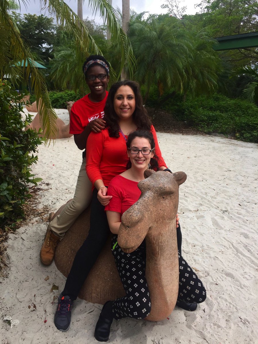CYbaes's tweet photo. The time the City Year BAES did some team bonding at the zoo. @CityYearMiami https://t.co/PRXTphZ820