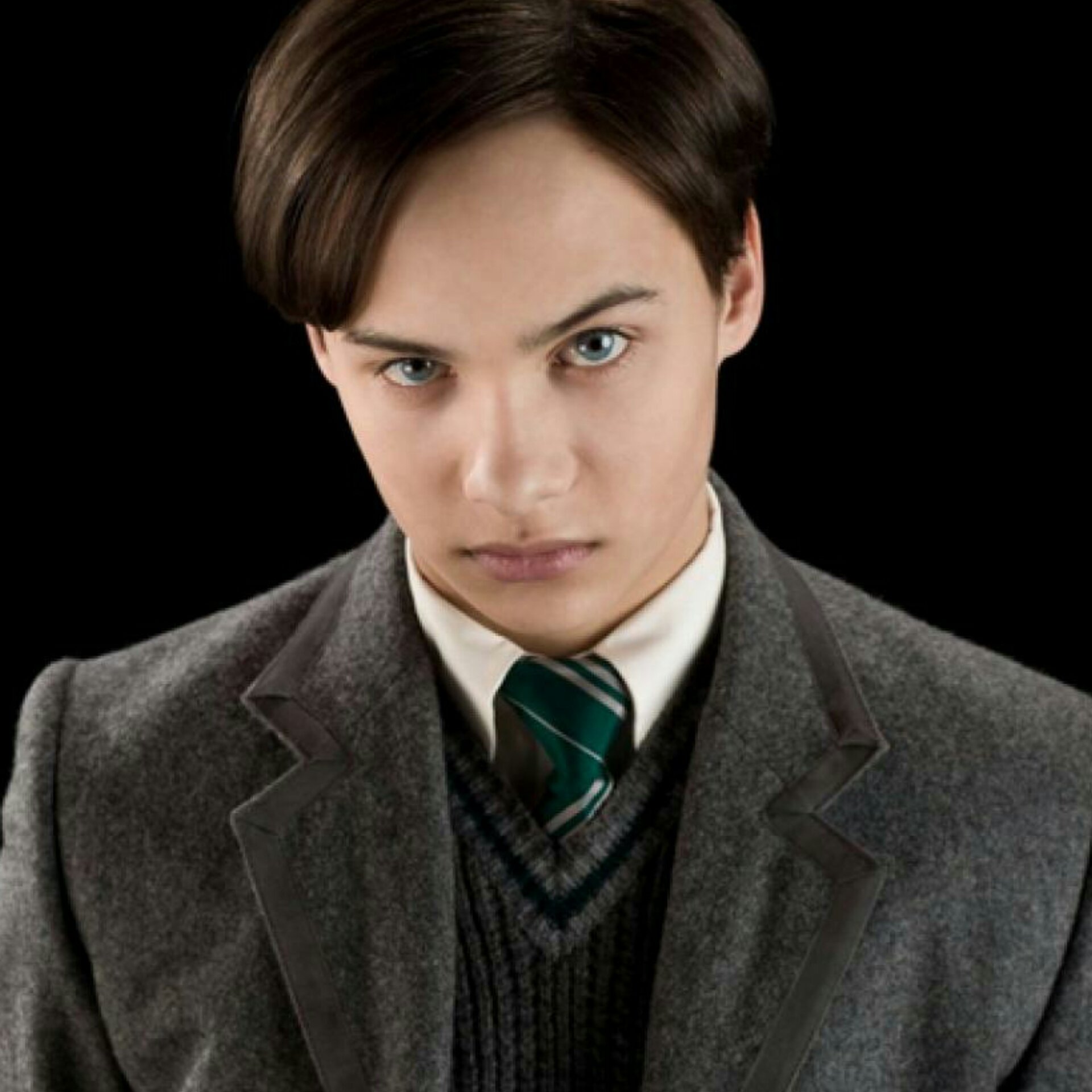 Harry Potter Facts and Stuff on Twitter: "Happy 26th Birthday to Frank