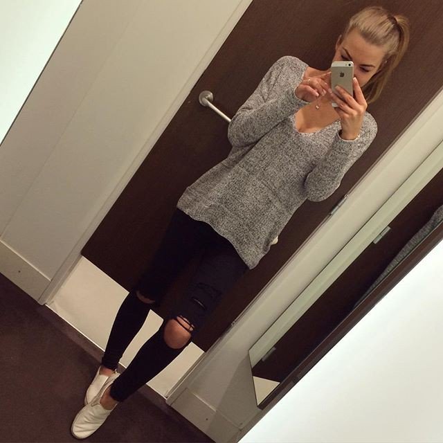 OutfitSimple tweet picture