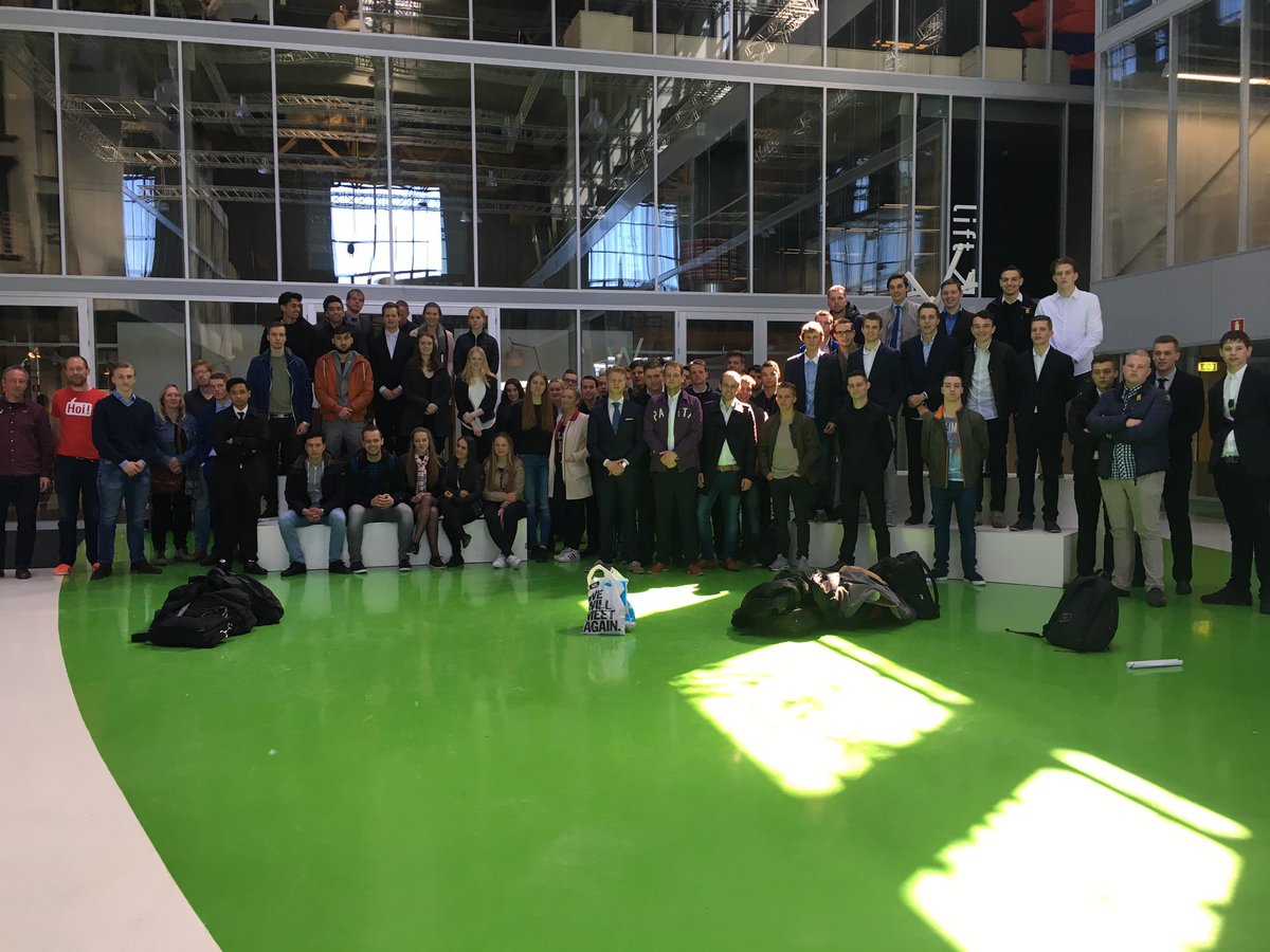 Klaar. Dat. Was. Mooi. Iedereen dank. Later meer... :-)