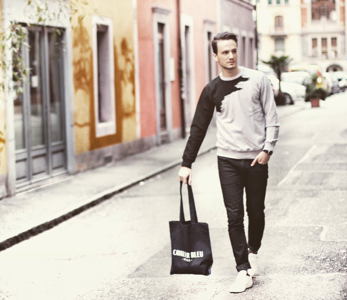 henribalit's tweet photo. #tbt #Spring feeling with @CavalierBleu #infashionity #menswear #fashionblog #styling https://t.co/GBnaVIKW3v https://t.co/Ybew5KXOQB