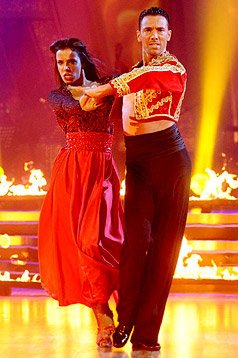 ValoudelOM's tweet photo. 💝 Une Journée #Paso 💝 Un Paso Doble endiablé 🌟 💥 @shymofficiel 💚 @maximedereymez 💜 Quelle #Energie 👌 Souvenir #Dals2 https://t.co/LJ0lbGNOoB