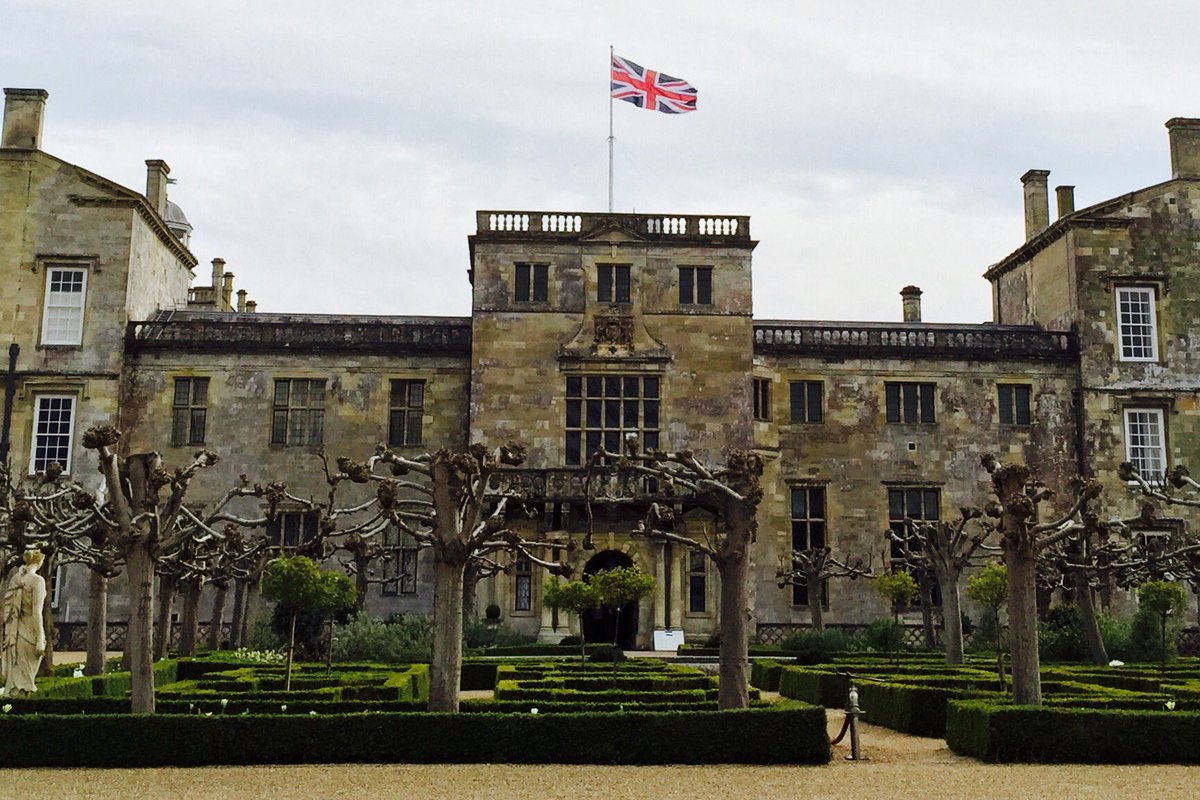 Wilton House (@wiltonhousepmh) on Twitter photo Wishing a very happy 90th birthday to HM QUEEN ELISABETH from all <a href="/WiltonHousePMH/">Wilton House</a> #HappyBirthdayYourMajesty Wishing a very happy 90th birthday to HM QUEEN ELISABETH from all <a href="/WiltonHousePMH/">Wilton House</a> #HappyBirthdayYourMajesty
