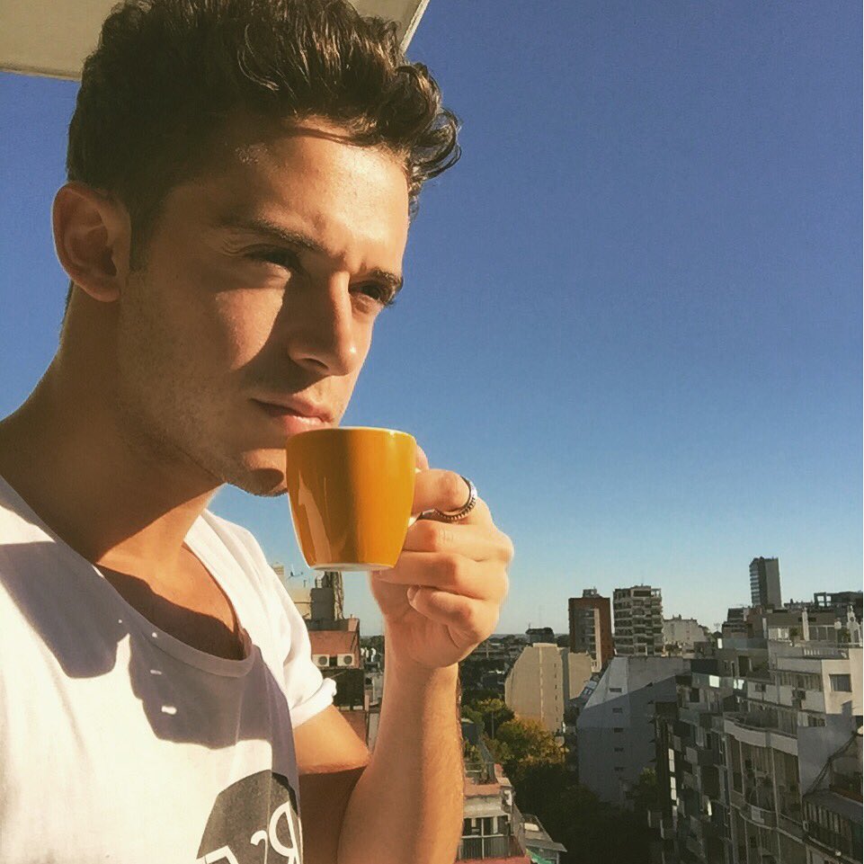 _ruggero's tweet photo. Piaceri della vita.... ☕️ https://t.co/KeY8kuba6L