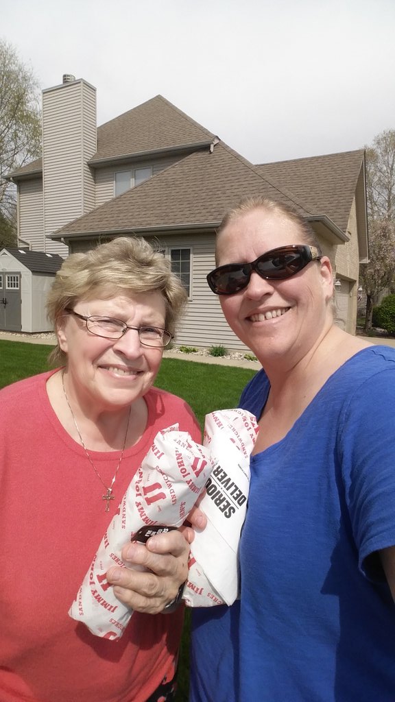 teresalohrolson's tweet photo. Thank you for the $1.00 Unwich's @jimmyjohns!! Long lines but still freaky fast!! #favoritesub https://t.co/FotMoALrDF