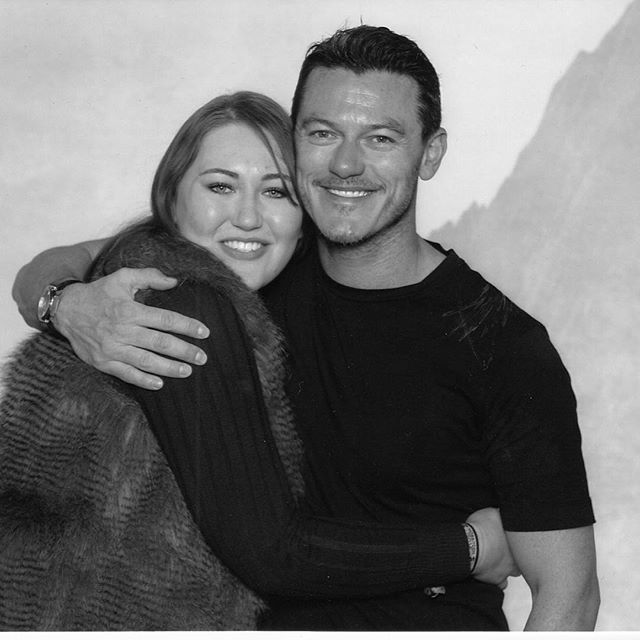 MarilynLuketeer's tweet photo. Meeting gorgeous #LukeEvans ❤️ #HobbitCon3 #amazinghugger #happy #proud #wonderfulactor
https://t.co/VAqYVRrale https://t.co/QYcBjtlaVp