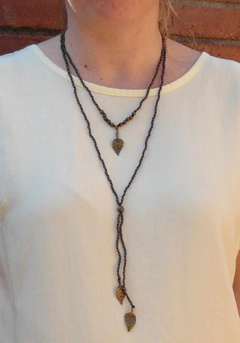 bukatxa's tweet photo. Collar largo con motivos de hojas
#uaalabox #bukatxa #collareslargos #complementos  #necklace #bohostyle #bisuteria https://t.co/72USaZwt9t
