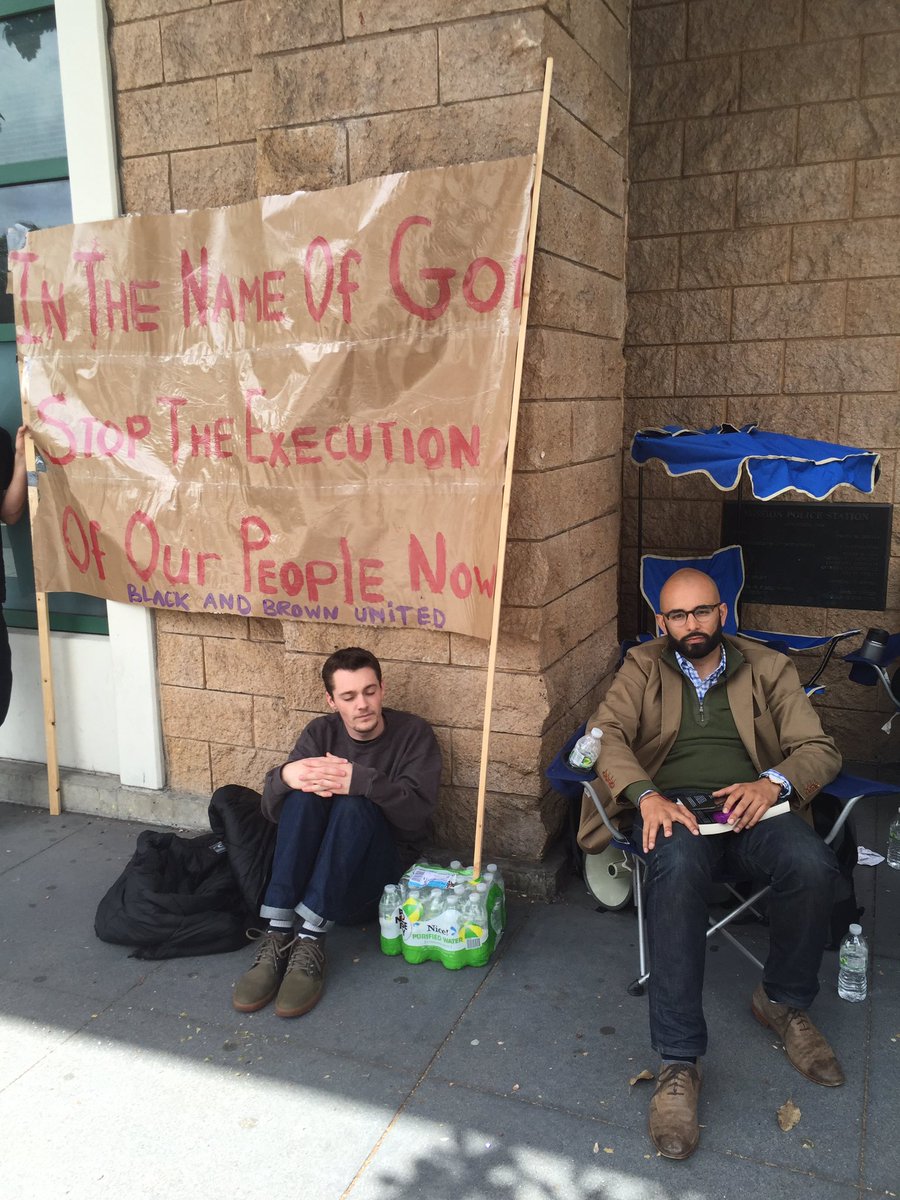 jdshutt's tweet image. Activists incl. Edwin Lindo on a #HungerStrikeForJustice outside Mission Police Station protesting police shootings.