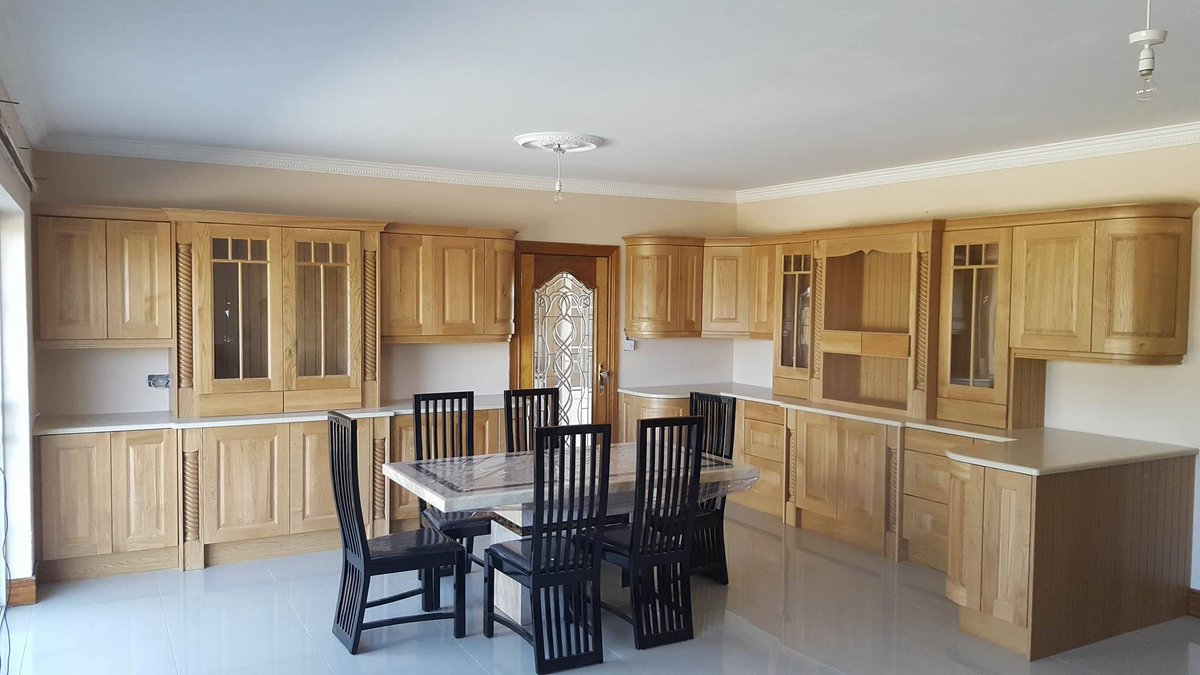 poshkitchens's tweet photo. Solid Oak Kitchen enquire for quotes! #craftsmanship https://t.co/PAyaNYy5ft