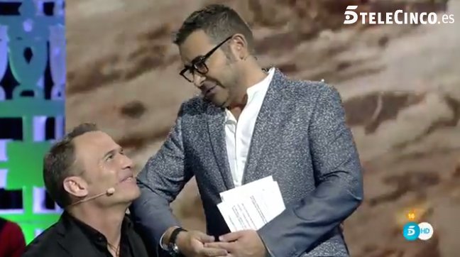 Vertele's tweet photo. Jorge Javier, a Carlos Lozano: "Para mí eres el ganador de 'GH VIP 4'" #Supervivientes2016 https://t.co/22h605MoZh