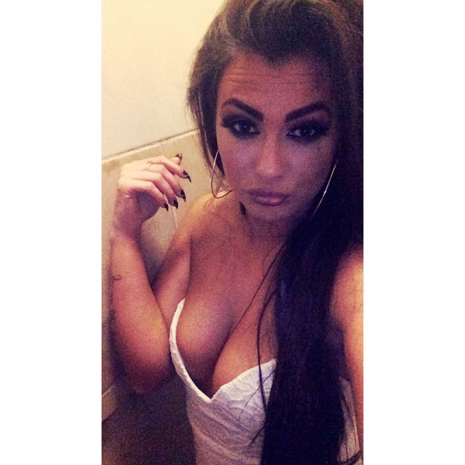 amberod1992's tweet photo. Follow me on Instagram everyone amberodon &amp; add me on snapchat amberodon 💋💋 https://t.co/jOgN2vB6L7