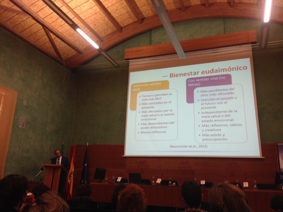 violetaperan's tweet photo. ¿Felices o con sentido vital? Por @gonzalohervas en el @congrespsipos_3 #PsiPos https://t.co/x8fPG2bCl6