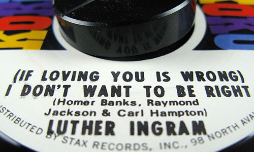 4 Marketing Strategies to Make Consumers Love Your Brand (via @KimNiemiDMG) ow.ly/4mSMhZ #smm