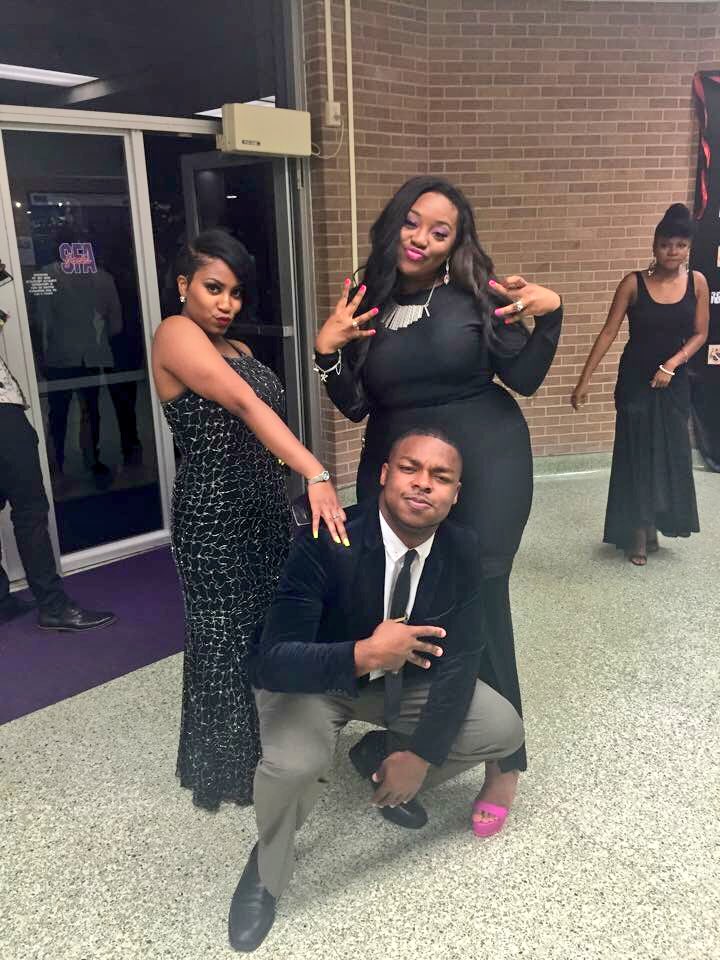 Misskei_'s tweet photo. Another Grammys, same squad😎 #SFAGrammys2k16 https://t.co/4yWEkPp18H