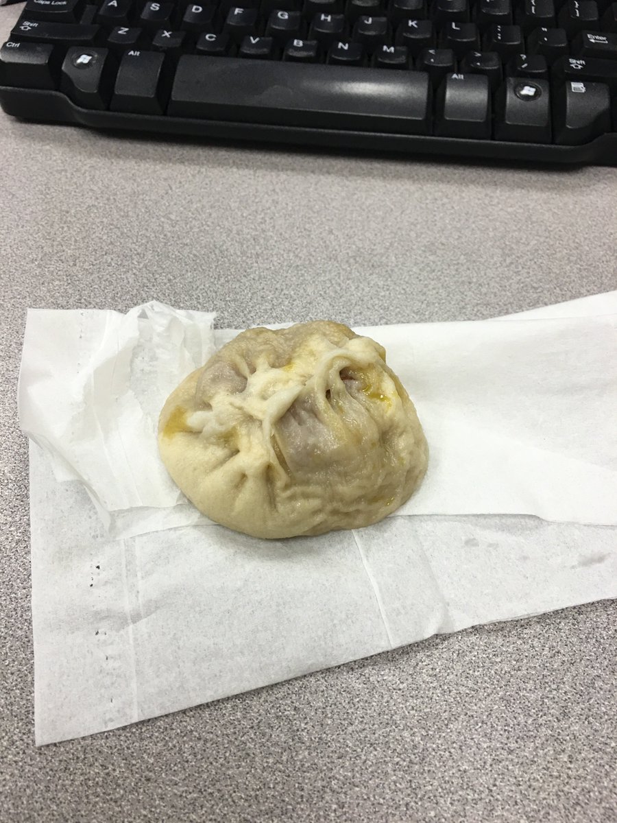 Kuni_808's tweet photo. Dumplings brought to you by Professor Xi! #legit #COMM3060 https://t.co/Es8RjUYXxu