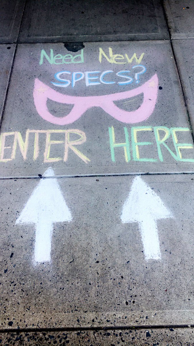 VPEyecare's tweet image. Our creative juices are flowing today! #sidewalkart #creativitygoals #chalkart #comeinnow #enterhere