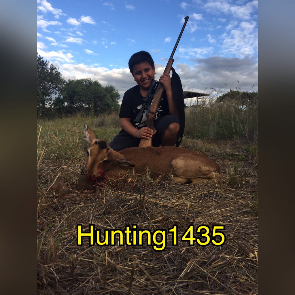 Hunting1435's tweet photo. مقناص قروب عائلة محمد المهندي بتاريخ 6/4/2016 من دولة قطر ،،،فواز،،، https://t.co/RI3X3PQPY3