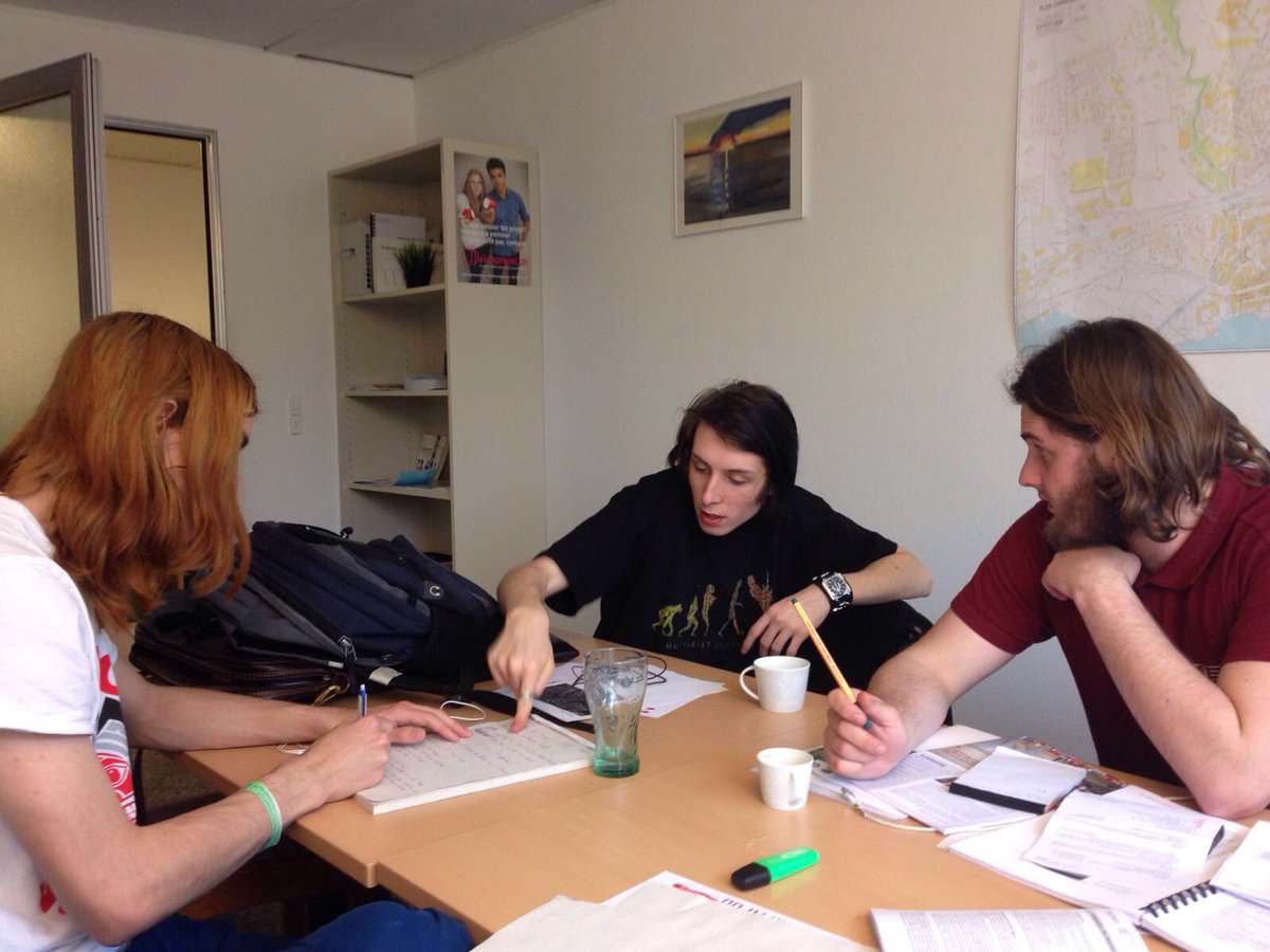 PDJ_Morges's tweet photo. Le Bureau en pleine préparation de la prochaine Plénière. #bureau #pdjm https://t.co/tH1e2W3yqG