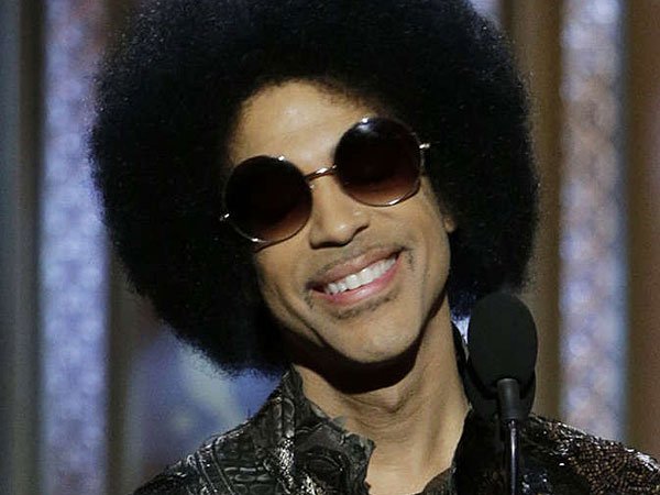 NickHolder's tweet photo. Prince may your soul Rest In Peace https://t.co/jEGVBtUWxg