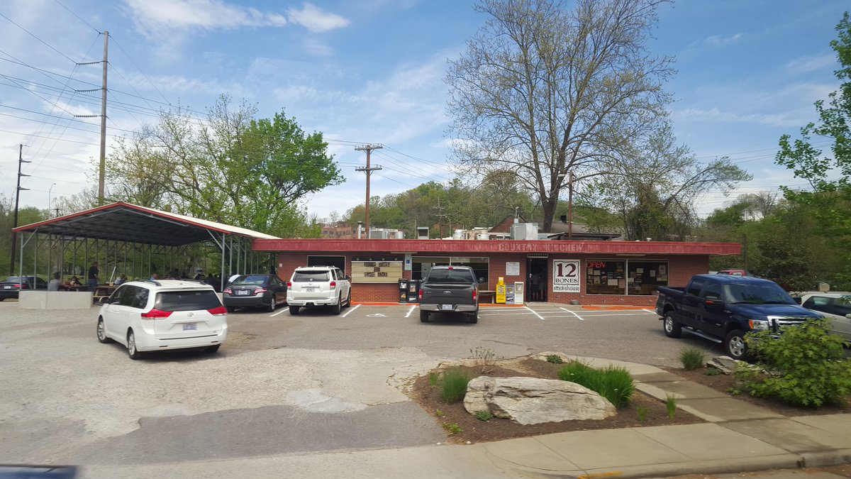 jimgntc's tweet photo. Best BBQ in Asheville, according to our guide. #2villetrip #romechamber https://t.co/bebBBSF56d
