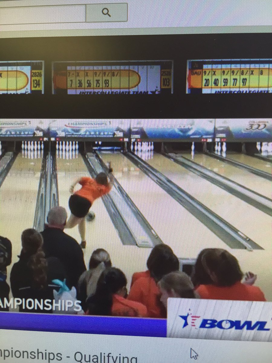 UPIKE_Success's tweet photo. @UPIKE_WBOWL chants "come on Jenna" @hot_iron09 #GoBears #GetStrikes https://t.co/S591EKKo68
