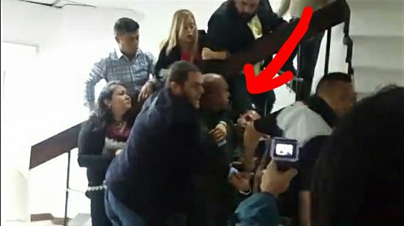 VENEZOLANO DE A PIE! Kevin villas tweet media