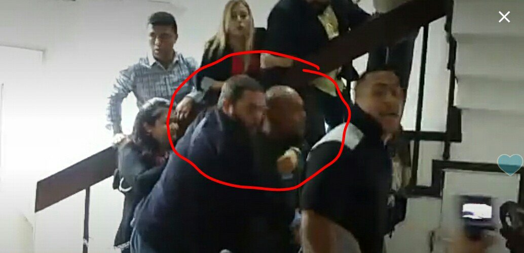 VENEZOLANO DE A PIE! Kevin villas tweet media