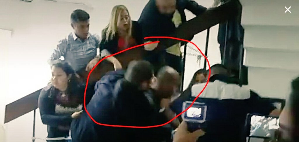 VENEZOLANO DE A PIE! Kevin villas tweet media