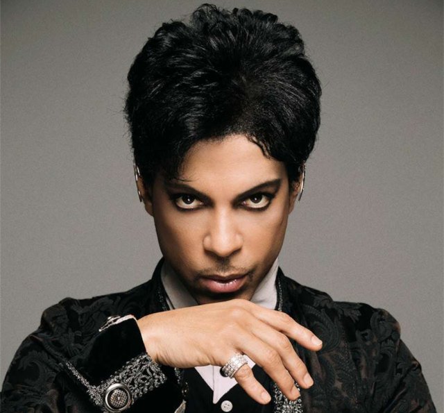 javiercaex's tweet photo. Que lástima!! Ha fallecido #Prince @prince gran cantante y compositor y rey del #soul #rock #funk #newhave DEP https://t.co/4yFW4Boeru