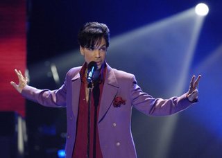 tv6tnt's tweet photo. American music icon Prince dead at 57 - AP  https://t.co/zOsbevfrP0 https://t.co/fh9XS34GSw