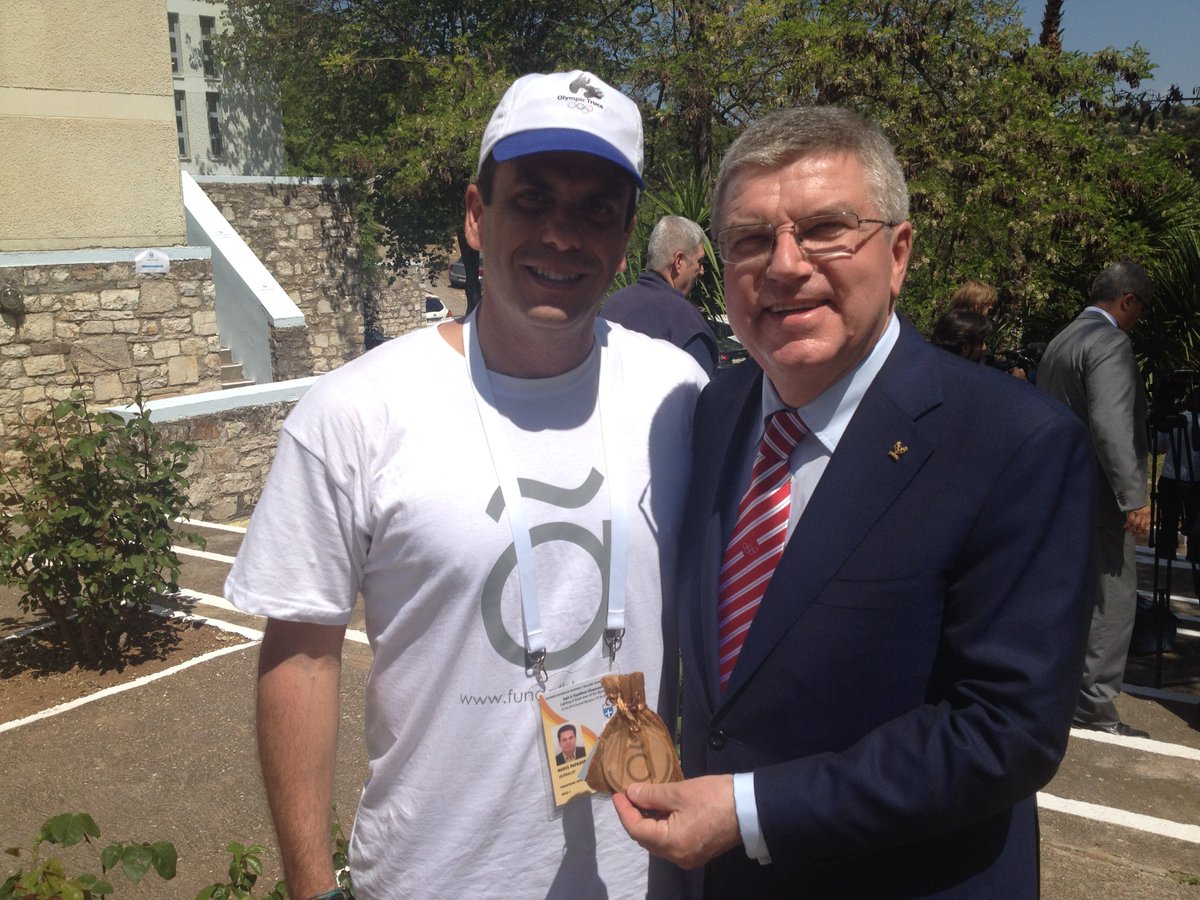 fundathlongr's tweet photo. Ιδανικός τόπος &amp; χρόνος για να ξεκινήσει η καμπάνια #crowdfunding του #Fundathlon! #Olympics https://t.co/OF4pUadO7v https://t.co/AuR12OBWlh