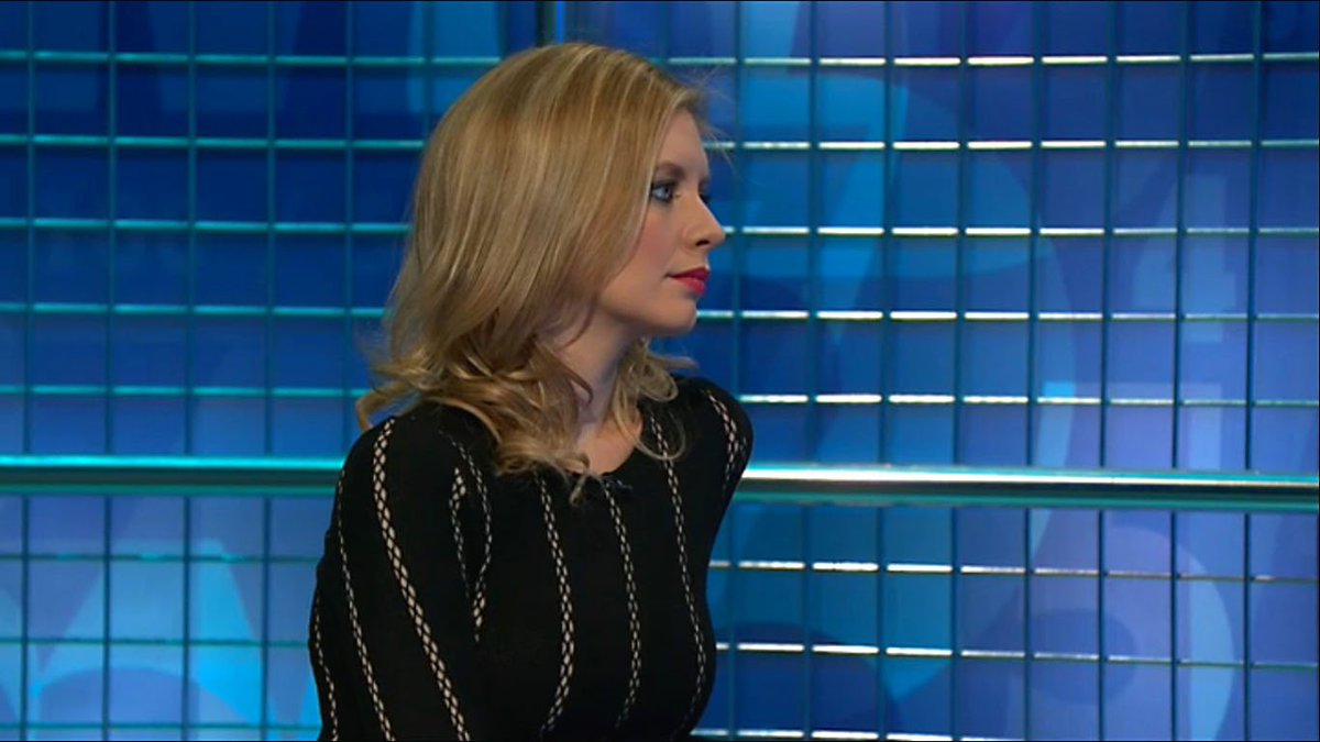 RachelRileyFC's tweet image. Rachel Riley on today&apos;s #Countdown. #Pinstriped 📍💈