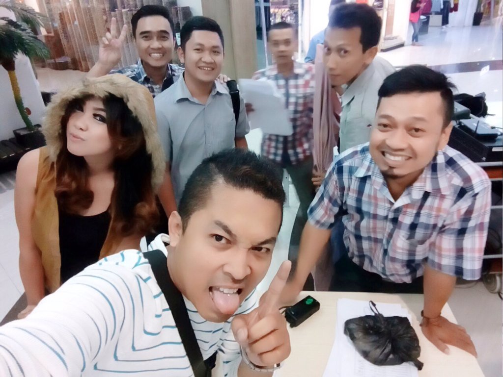 jerryathia88's tweet photo. 2nd #hosting #sangjuara #hartonomall #agungbanana #20042016 #latepost https://t.co/nL7r1xBftk