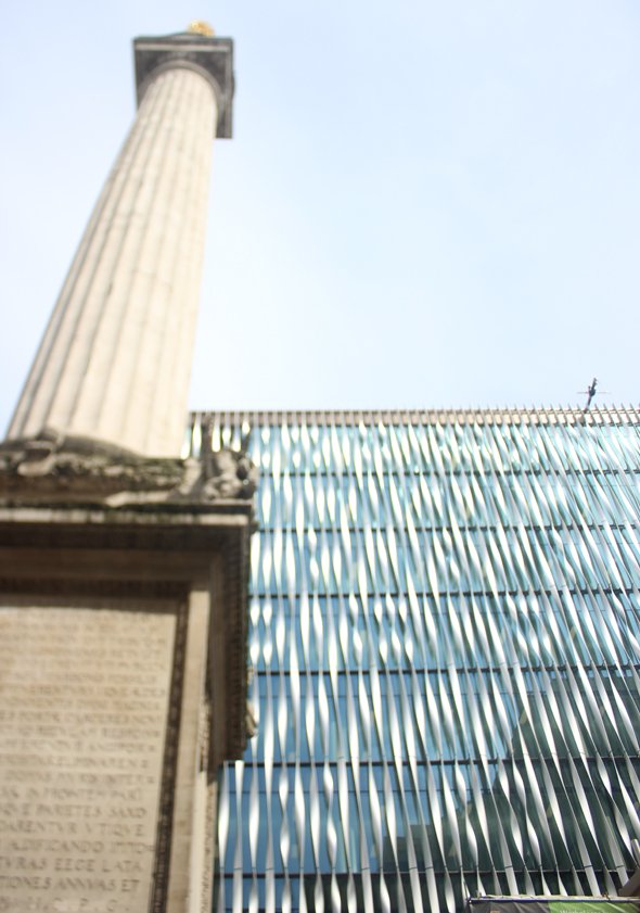 NewsAddictClub's tweet photo. ManAbseilsDownNew @SkanskaUKplc #MonumentBuilding asOffice Block #FishHillSt #London nears finish #londonislovinit https://t.co/gzz4FgbgRD