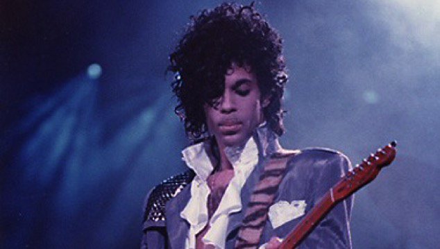 PasteMagazine's tweet photo. This morning, we published a full 1982 #Prince concert, before the terrible news broke. https://t.co/oaPixfCYs8 https://t.co/H1W7brAXif