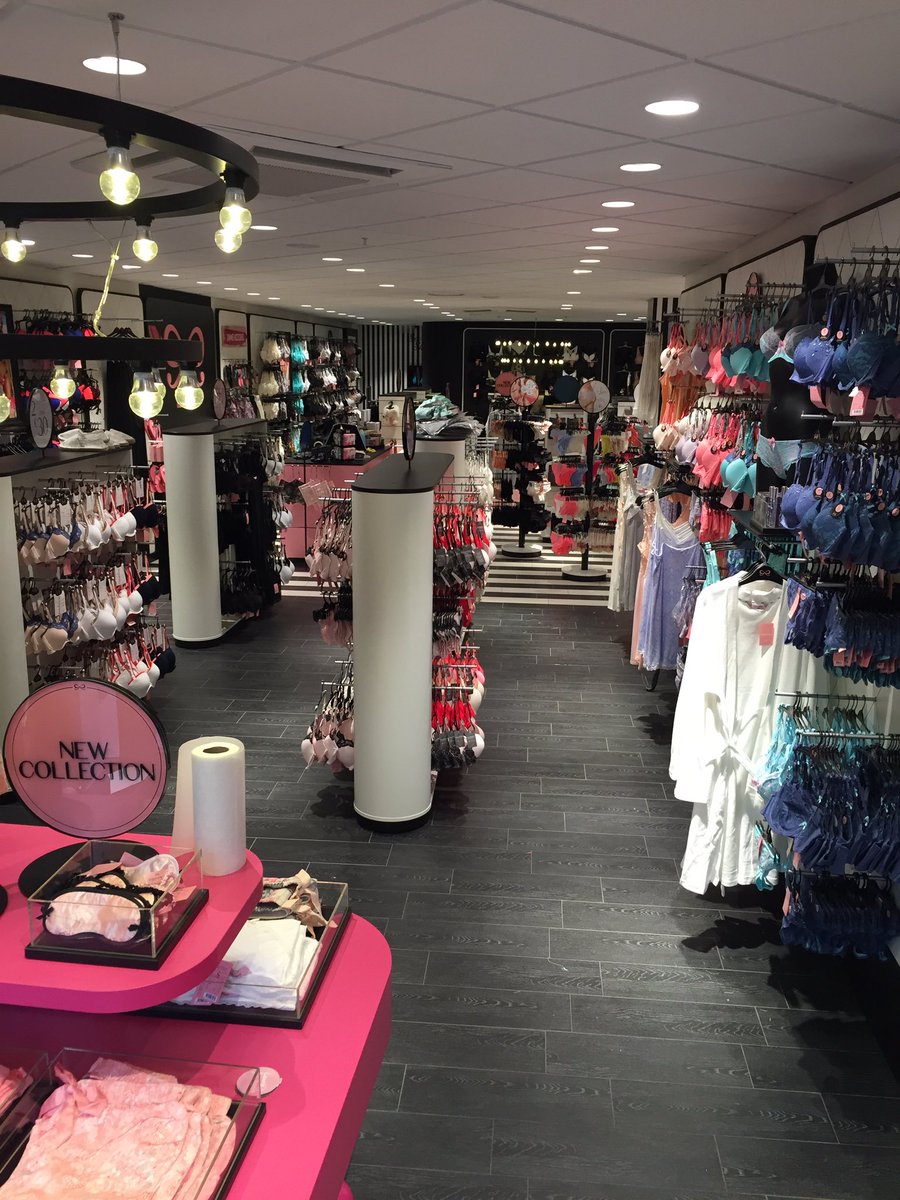 We're almost ready for the grand opening next Saterday! @Dimitri_HKM <a href="/CarolineCaropms/">caroline pannemans</a> <a href="/Vi_Patel1/">Vi Patel</a> <a href="/P_Mountford/">Philip Mountford</a> 🎀