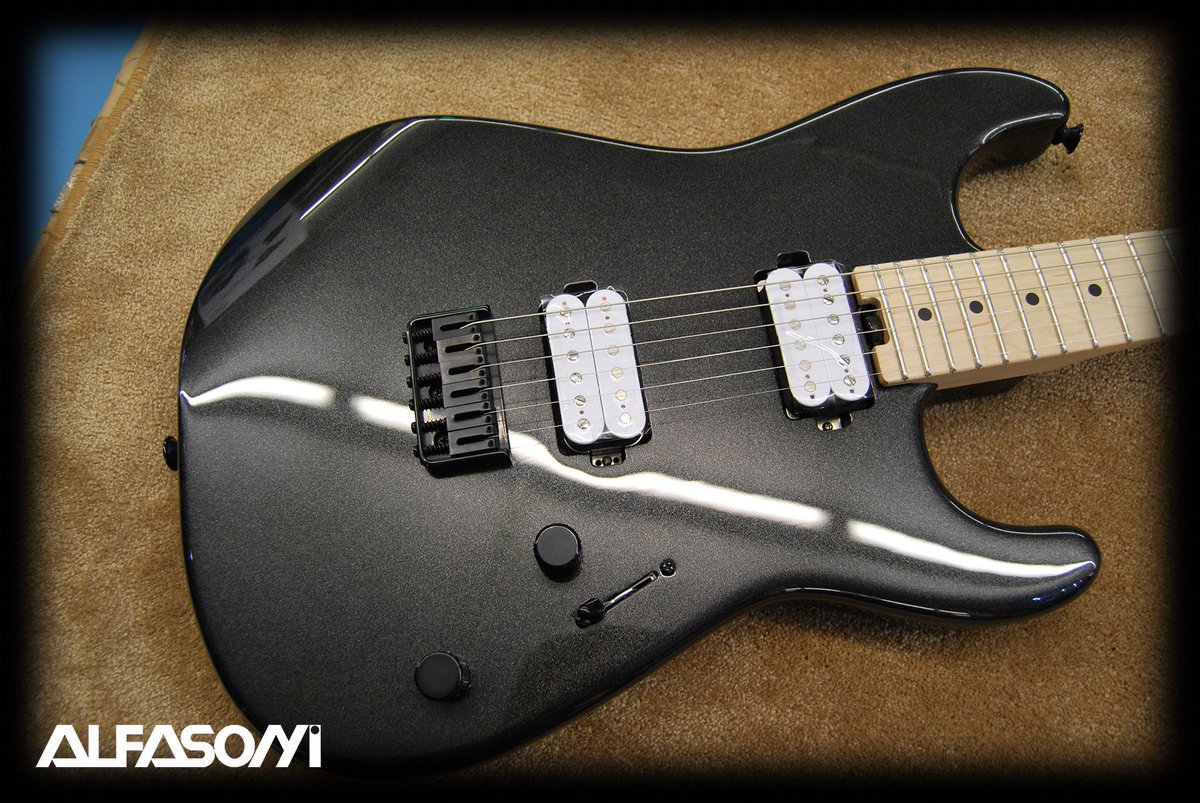 alfasoni's tweet photo. #Chavel Pro Mod San Dimas Style 1, HH, HT, Metallic Black. Seymour Duncan JB Humbucking https://t.co/HVJwjIbyvR https://t.co/K7GeL7zdd4