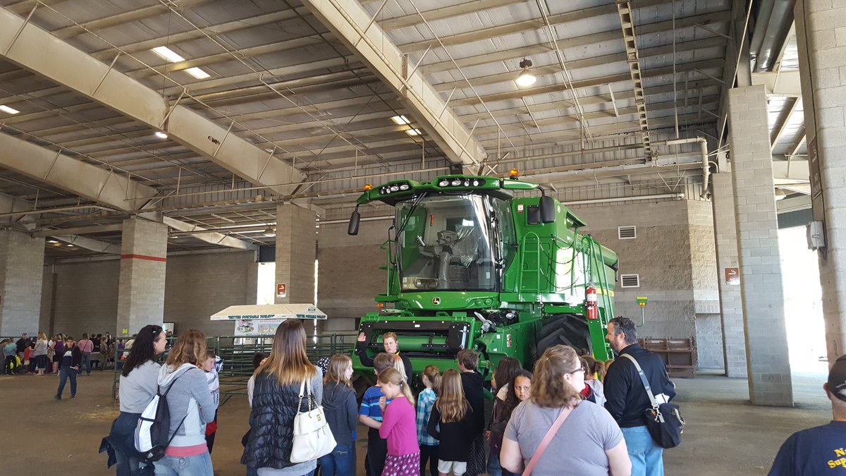 BarenbrugUSA's tweet photo. @BarenbrugUSA is proud to be a sponsor of Oregon Ag Fest School Essay Day! #ORagfest https://t.co/cLb67HyebZ