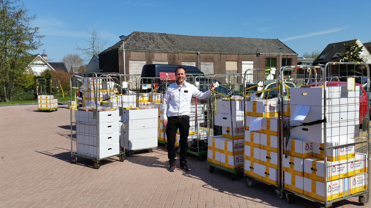 JumboVeltrop's tweet photo. Het was gezellig druk tijdens de uitreiking ontbijt @koningsspelen bij #Jumbo Veltrop #Bergschenhoek #Lansingerland https://t.co/4Nc6d1hNgk