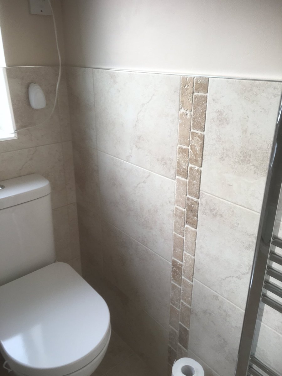 leedstilers's tweet photo. @leedstilers @Andrews_Tiles @BALtiling @LovingLeeds tiles from #andrews #nicelook #toptiling #goodjob https://t.co/CF3yRa9Ipn